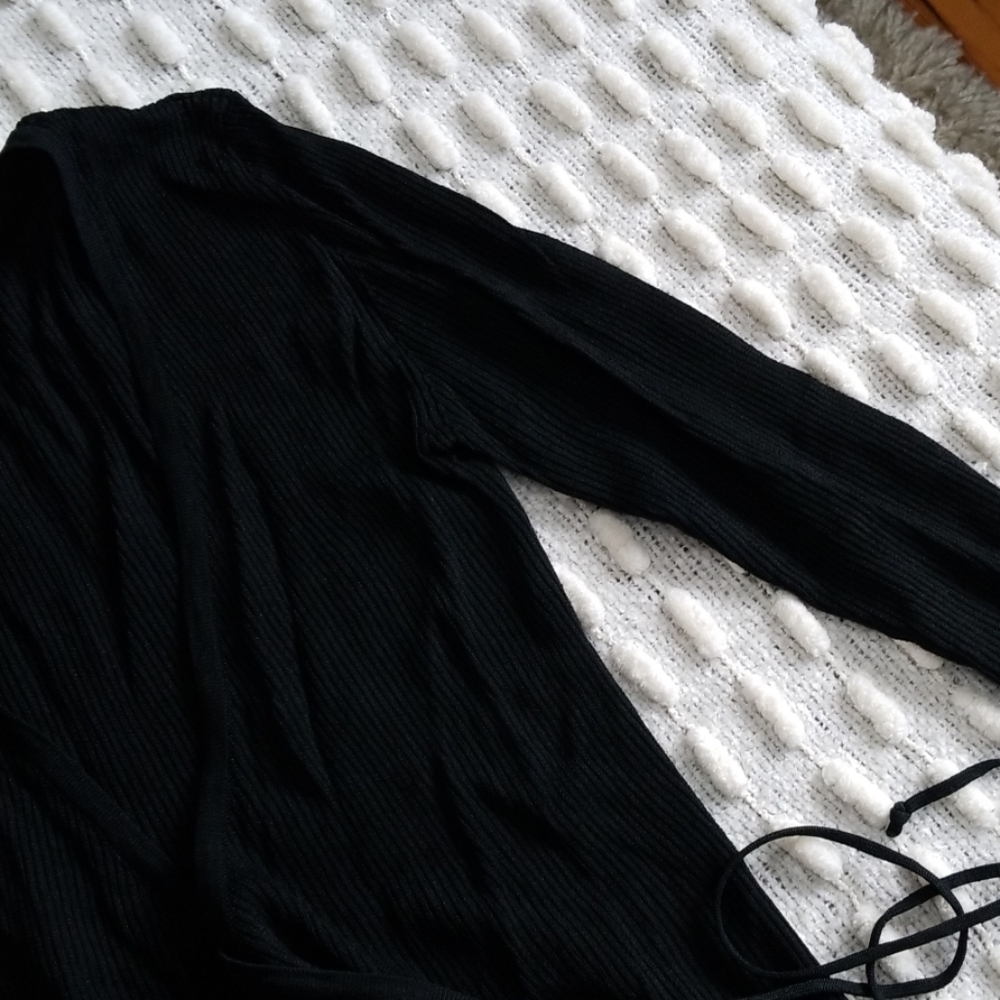 Moa Moa Wrap Sweater - image 3